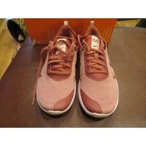 NWT Womens Nike Tennis Shoes, 6.5